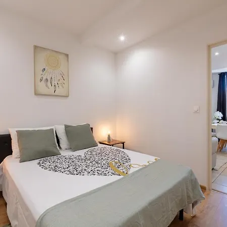 Coeur De Provence - Appt Climatise Apartment Draguignan Exterior photo